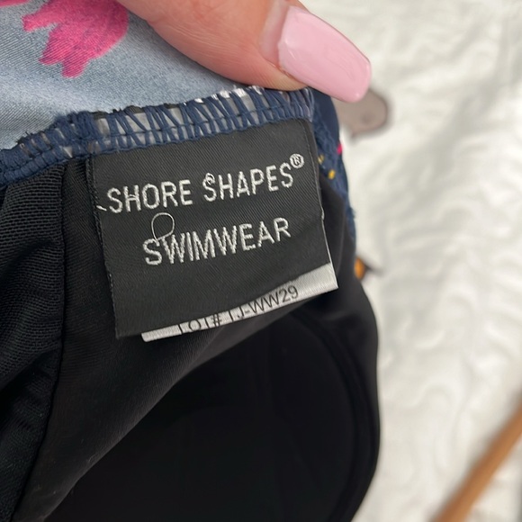 One piece swimsuit with mini skirt - Picture 5 of 6